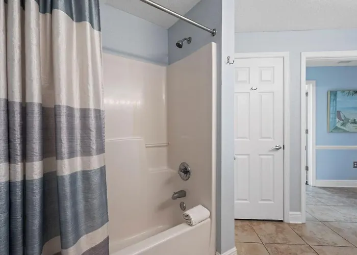 Crystal Shores West 208 By Youngs Suncoast Apartment